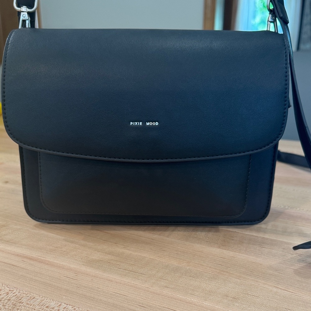 Pixie Mood Elegant Black Shoulder Bag